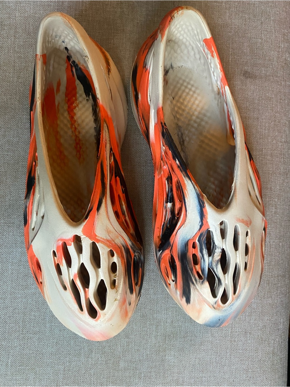 Abstract Orange Black Garden Clogs | Foam Slip-On Shoes | Size 9 NWOT